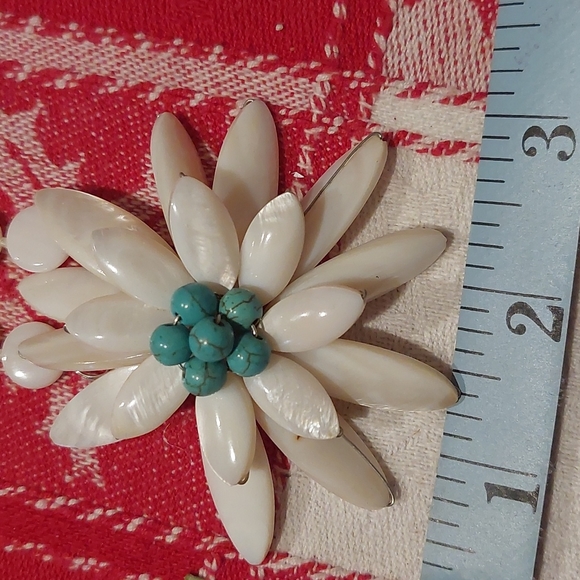 Mother of Pearl Statement Necklace - Picture 7 of 7